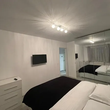 Апартаменти Apartament Coresi Promenada Coresi Брашов