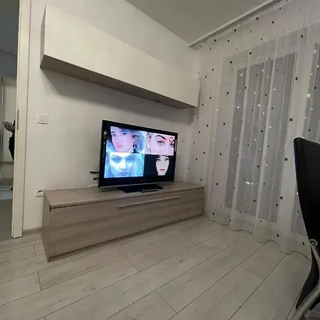 Apartament Coresi Promenada Coresi Апартаменти Брашов